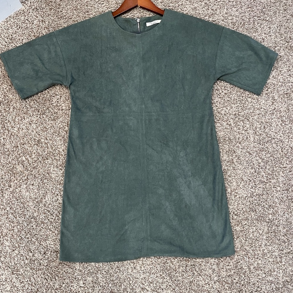 Charlie O by Kinnucan’s micro suede green dress
Size small